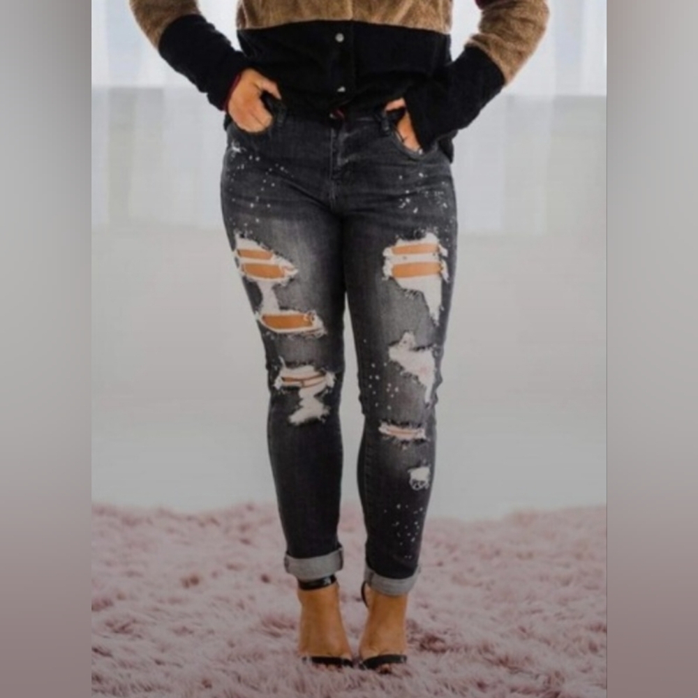 Judyβ Blue Distressed Black Boyfriend Jeans Size 15